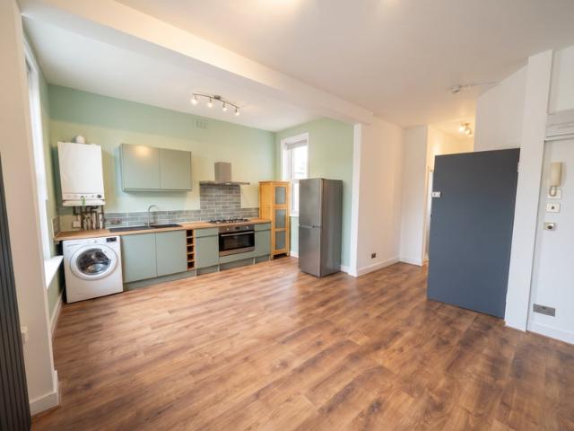Apartment for rent in Lower Clapton, Greater London