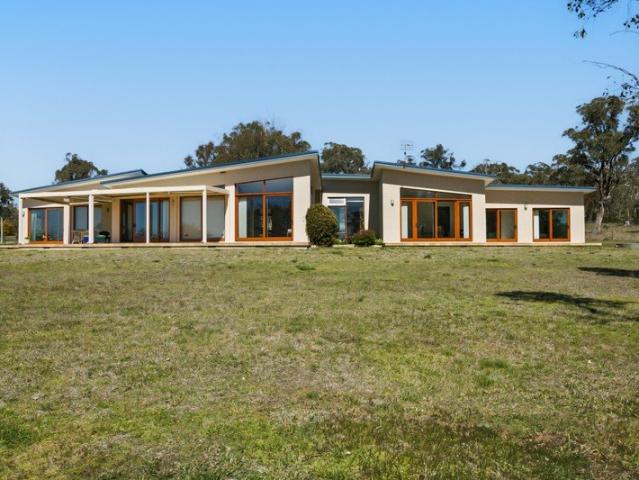 Cottage for sale in Arding, Uralla Shire Council