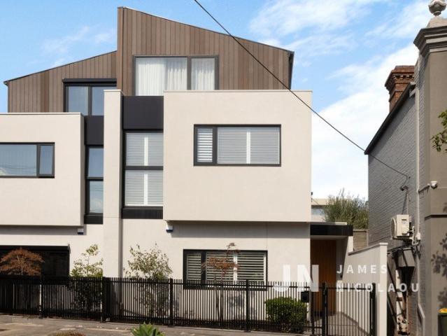 House for sale in Port Melbourne, Melbourne