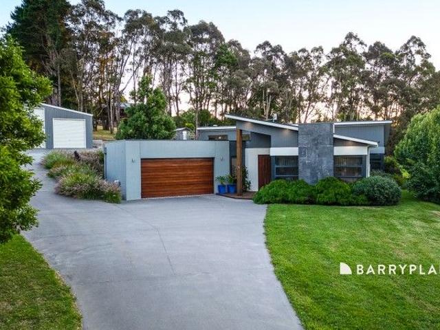House for sale in Drouin