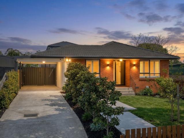 Apartment for sale in Endeavour Hills, Melbourne