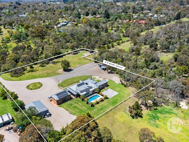 Cottage for sale in Camerons Creek, Victoria