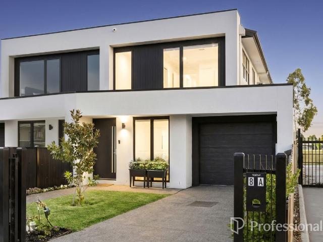 Townhouse for sale in Camerons Creek, Victoria