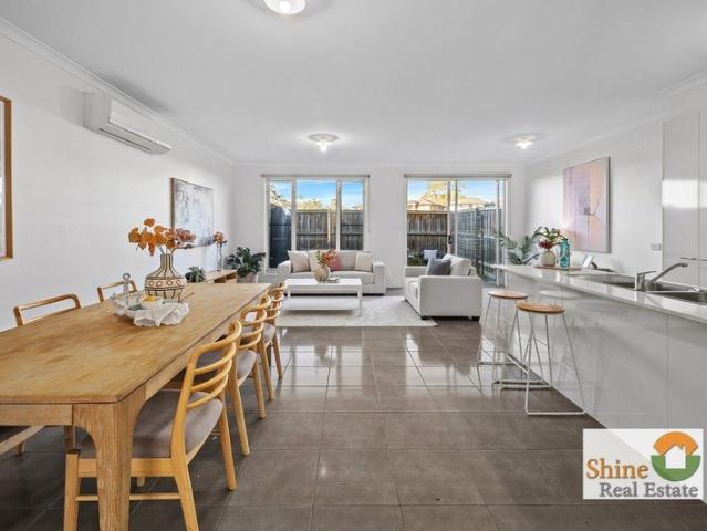 Townhouse for sale in Camerons Creek, Victoria