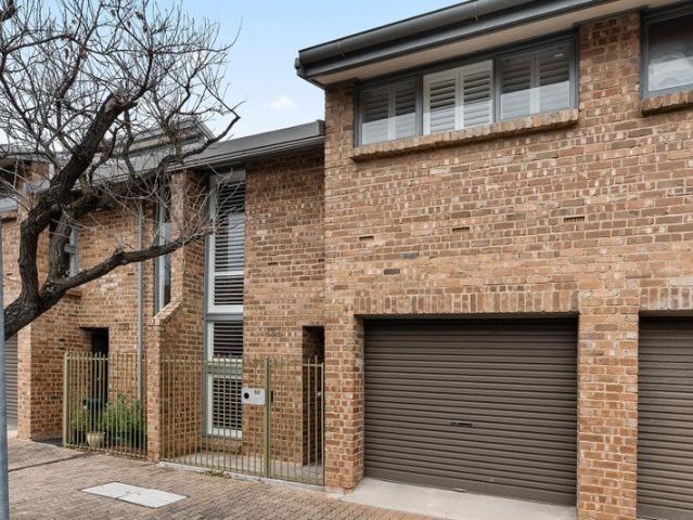 Townhouse for sale in Horseshoe Creek, South Australia