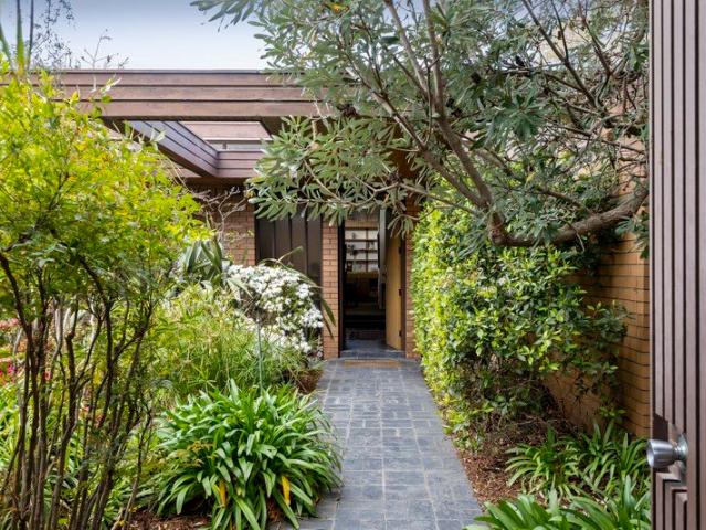 House for sale in Caulfield North, Melbourne