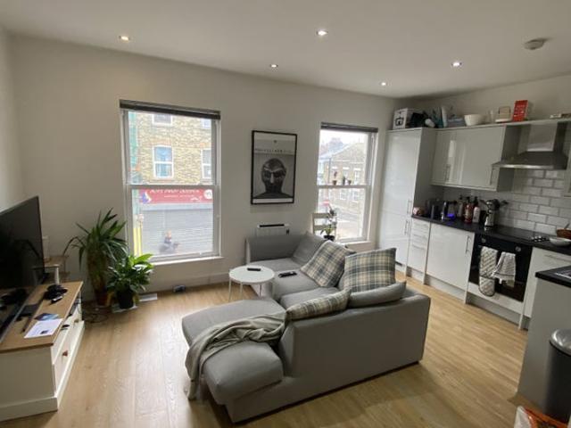 Apartment for rent in Battersea, Greater London