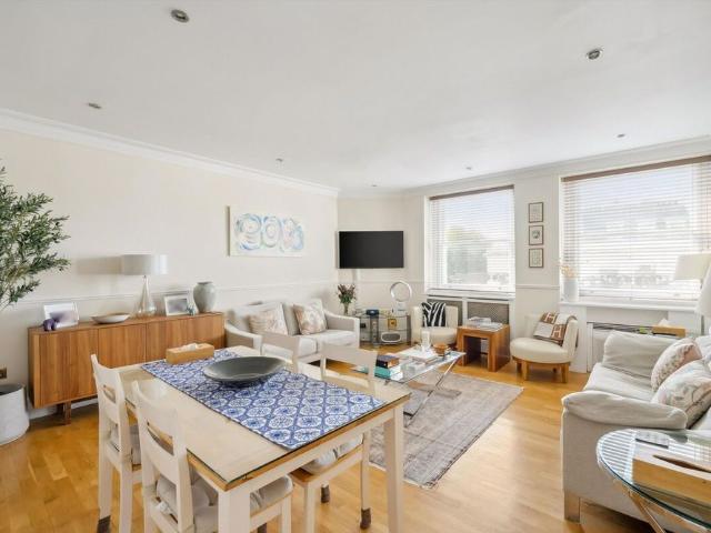 Apartment for rent in Brompton, Greater London
