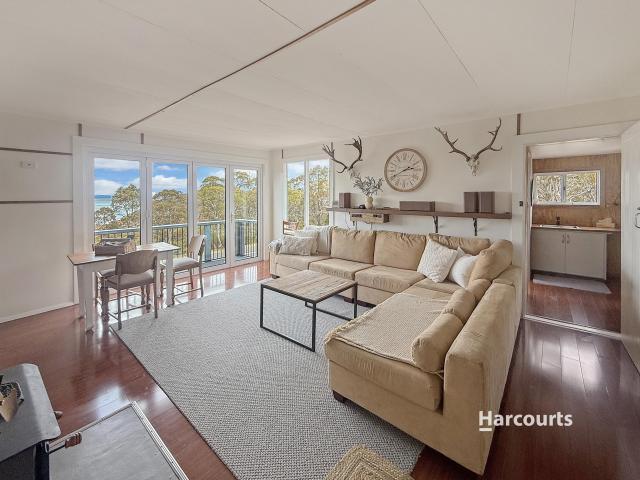 House for sale in Doctors Point, Tasmania