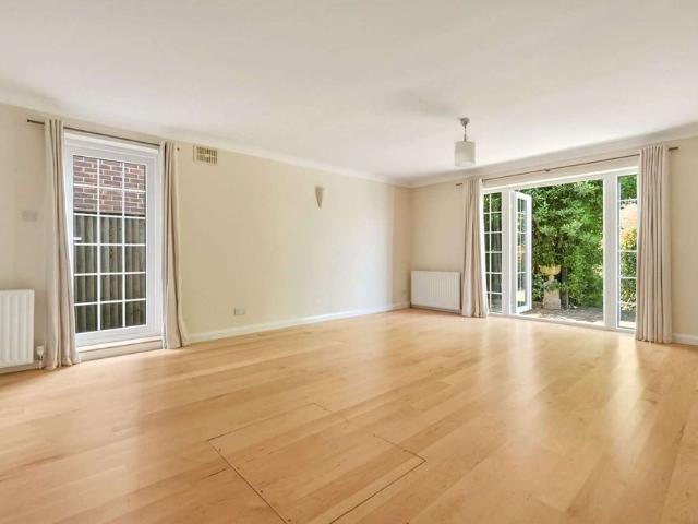 House for rent in Mayfair, Greater London