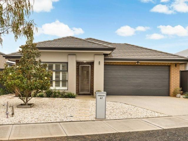 House for sale in Atherstone, Melbourne
