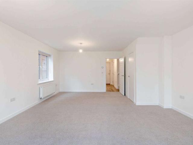 Apartment for rent in Broadwater Down, Sandown Park