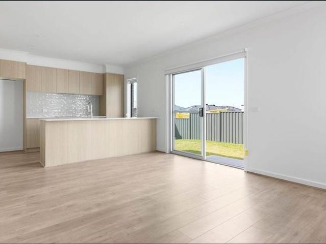 House for rent in Pinegrove, Melbourne