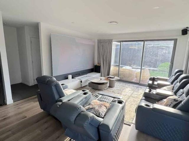 House for rent in Chaslands, Canterbury