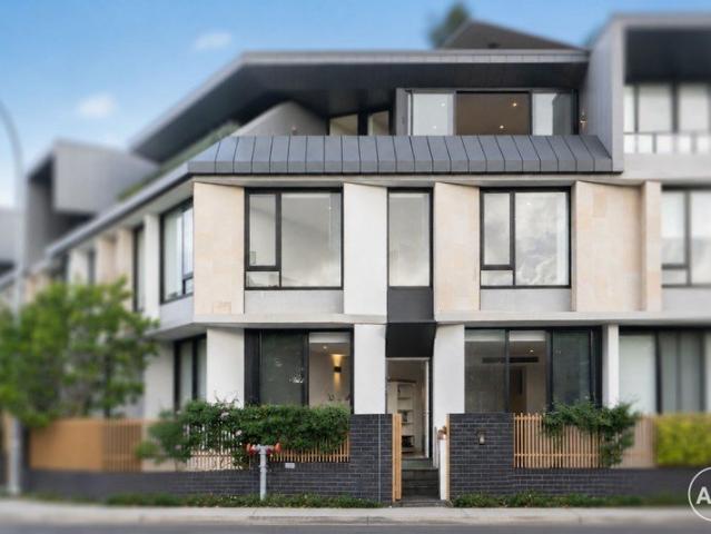 Townhouse for sale in Sydney, New South Wales