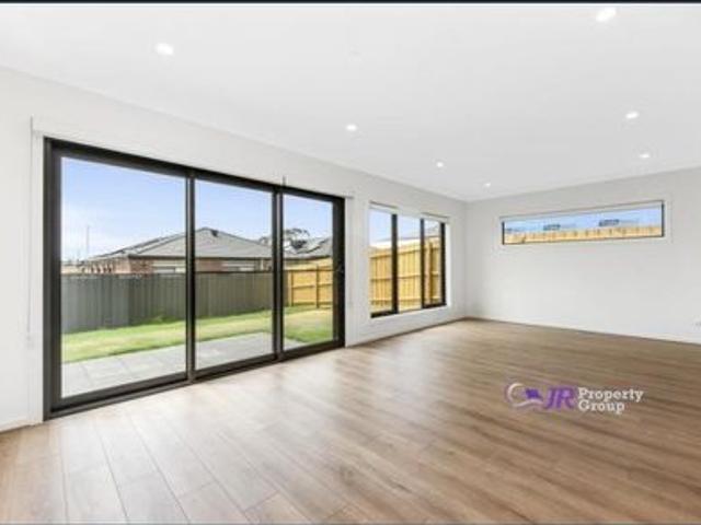 House for rent in Clyde, Melbourne