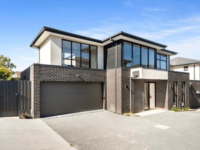 Townhouse for sale in Camerons Creek, Victoria