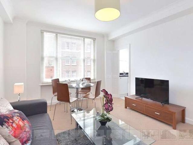 Apartment for rent in Mayfair, Greater London