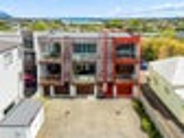 Townhouse for sale in Belmont, Devonport-Takapuna