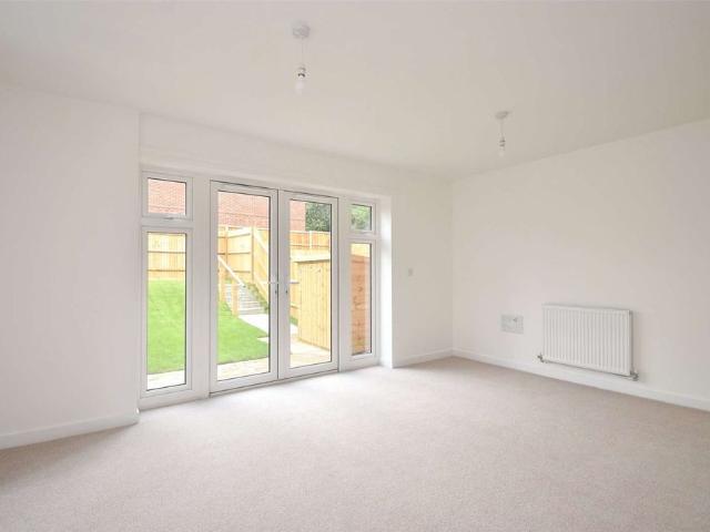 Apartment for rent in Broadwater Down, Sandown Park