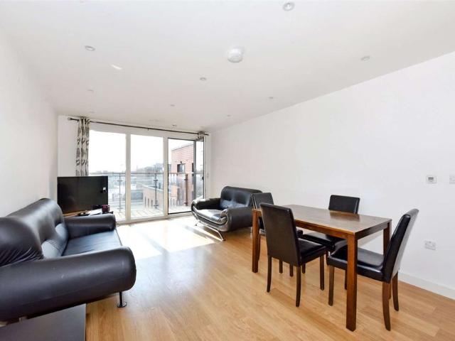 Apartment for rent in Slough