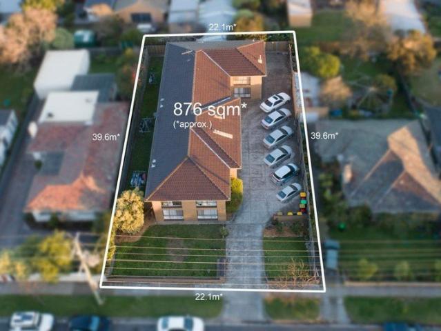 Flat for sale in Moorabbin, Melbourne