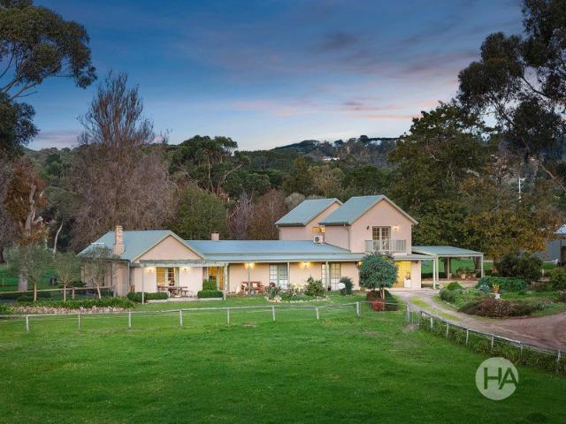 Cottage for sale in Camerons Creek, Victoria