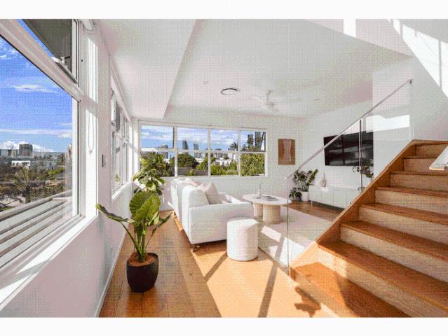 House for rent in Broadbeach Waters, Gold Coast City