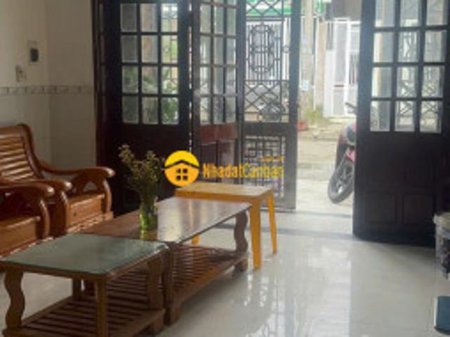Nhà mặt phố bán