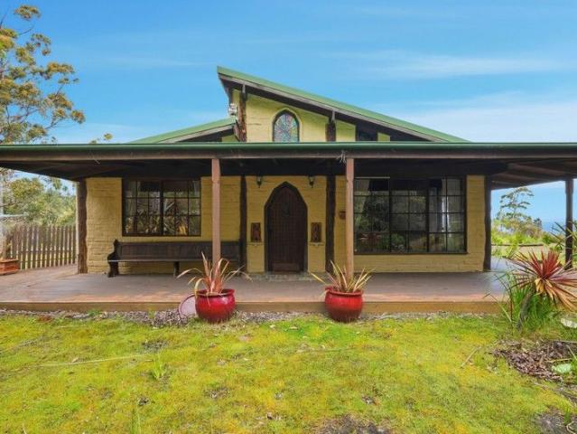 House for sale in Garden Island Creek, Tasmania