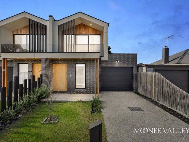 Cottage for sale in Camerons Creek, Victoria