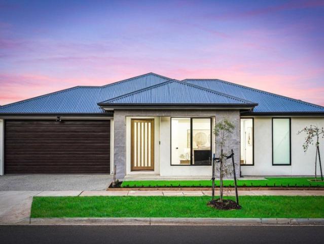 House for sale in Deanside, Melbourne