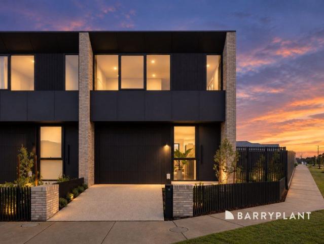Townhouse for sale in Bankside, Melbourne