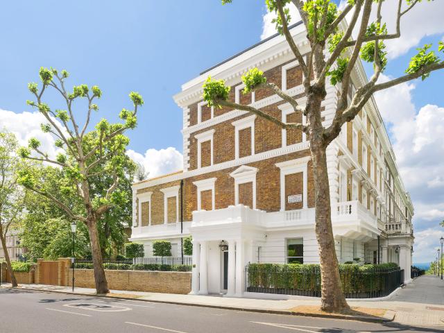 House for rent in Royal Borough of Kensington and Chelsea, Greater London