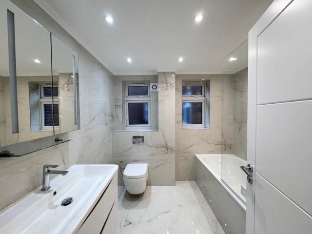 Apartment for rent in Whetstone, Greater London