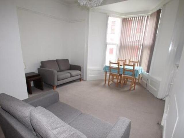 House for rent in Follaton, Strode