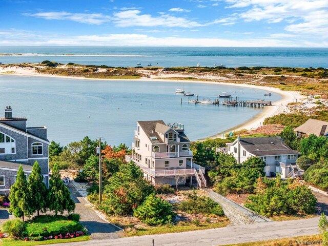 House for sale in Babylon, New York