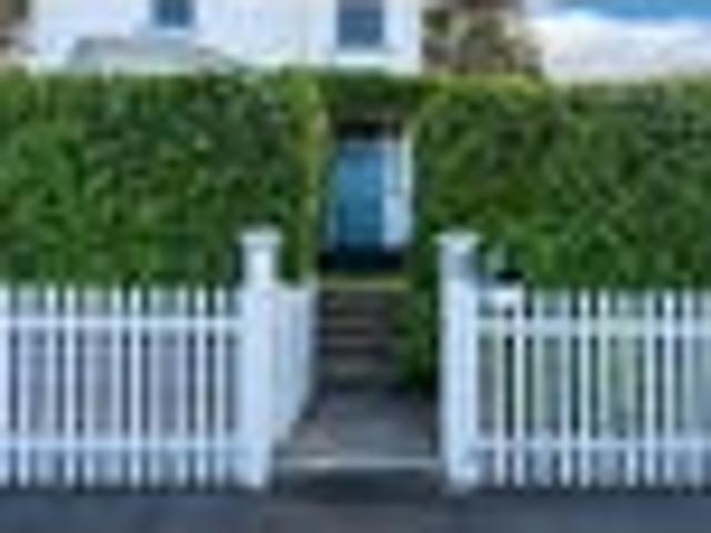 House for sale in Otakou