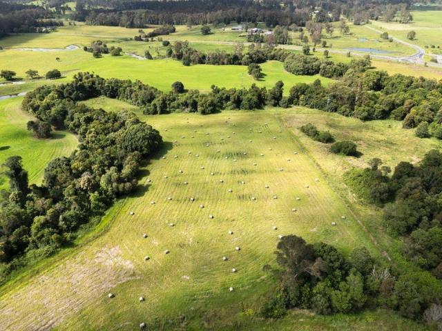 Acreage for sale in Coles Creek, Queensland