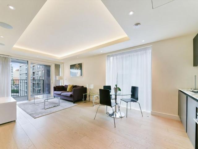 Apartment for rent in Chelsea Creek, Greater London