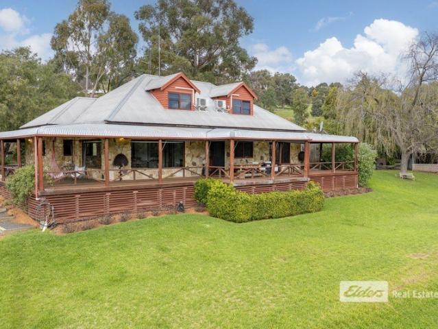 Cottage for sale in Balingup, Western Australia