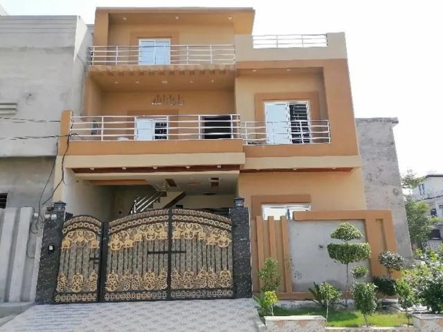House for sale in Faisalabad, Islamabad Capital Territory
