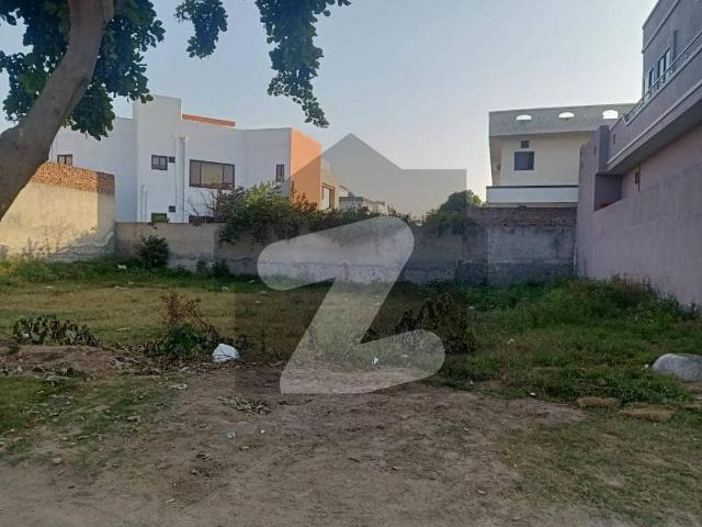 Property for sale in Gujrat, Islamabad Capital Territory