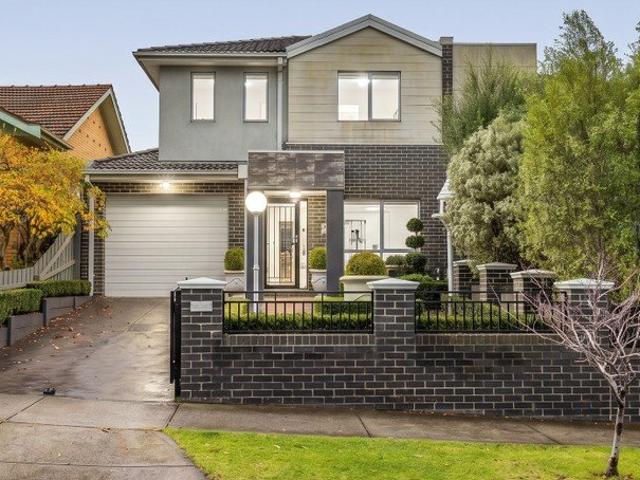 Townhouse for sale in Camerons Creek, Victoria