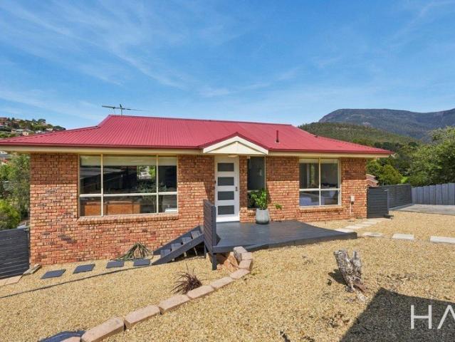 House for sale in Lenah Valley, Hobart