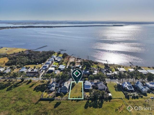 Land for sale in Eagle Point, Victoria