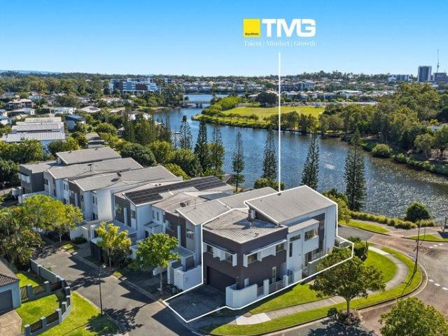 Townhouse for sale in Fernbrook, Queensland