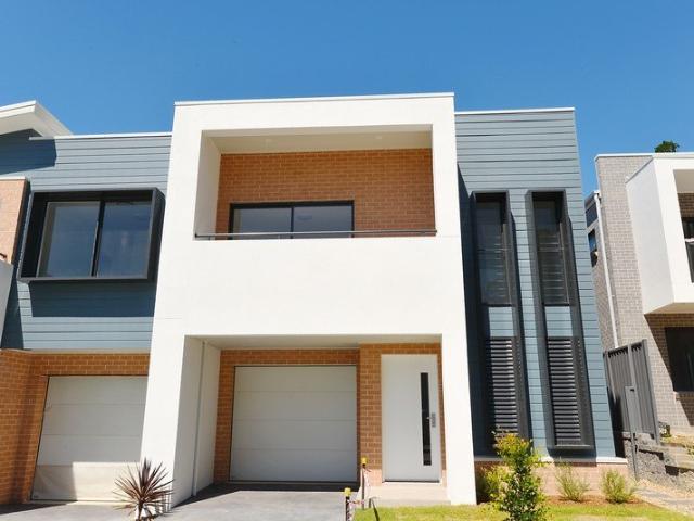 Duplex for rent in Sydney, New South Wales