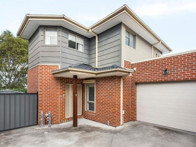 Townhouse for sale in Camerons Creek, Victoria