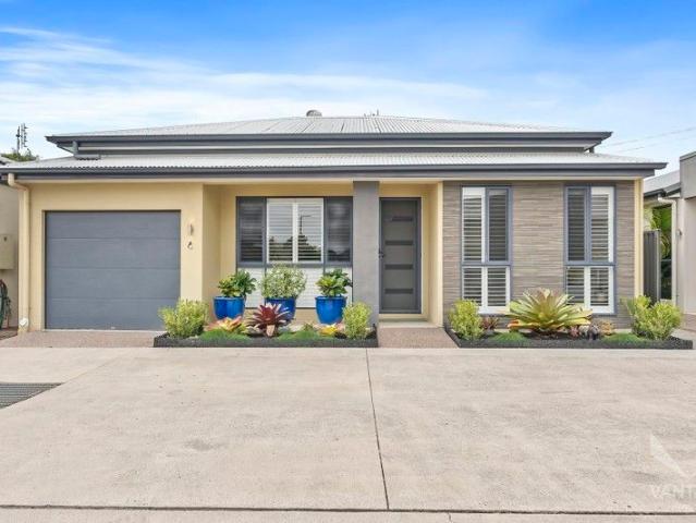 Villa for sale in Kings Creek, Queensland